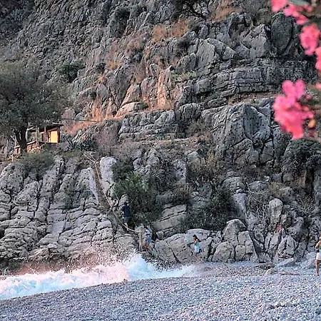 Hotel Butterfly Valley 3*